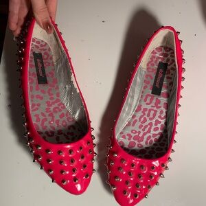 Vintage Hot Pink studded flats 🩷